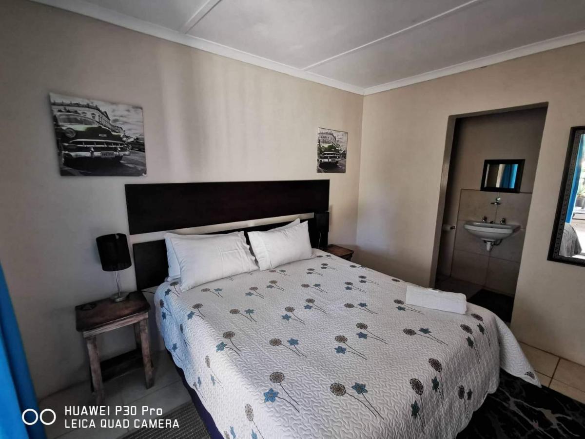Akkerdam Bed And Breakfast Calvinia Bagian luar foto