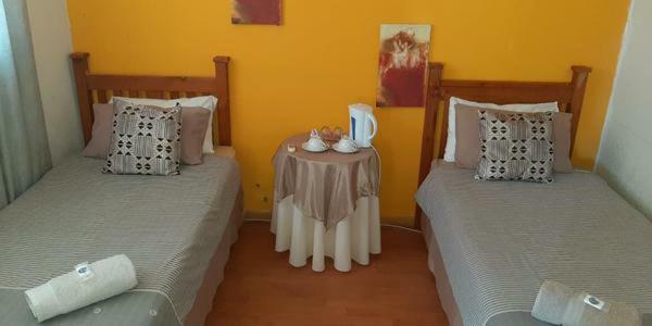 Akkerdam Bed And Breakfast Calvinia Bagian luar foto