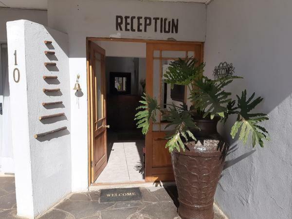 Akkerdam Bed And Breakfast Calvinia Bagian luar foto